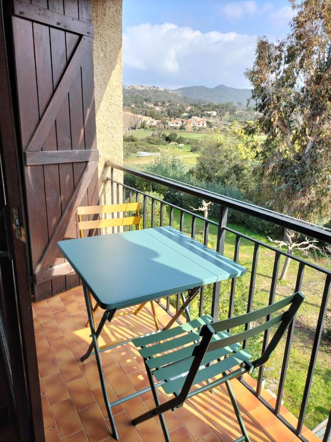 Studio Pieds Dans L'Eau Apartment Calcatoggio  Exterior photo